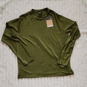 The North Face Long Sleeve Tee